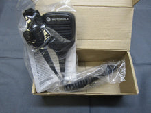 Load image into Gallery viewer, Lot of FIVE BRAND NEW Motorola Speaker Microphone PMMN4045A For Two Way Radios
