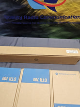 Load image into Gallery viewer, 6 NEW IN BOX Motorola DTR700 DTS150NBDLAA 900Mhz Two Way Radio w Six Bank Charge
