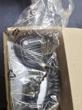 Load image into Gallery viewer, Motorola XPR7550e 403-512 MHz UHF Two Way Radio w Charger AAH56RDN9WA1AN
