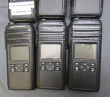 Load image into Gallery viewer, Lot of TWENTY Working Motorola DTR700 DTS150NBDLAA 900Mhz Two Way Radio
