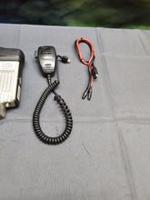 Load image into Gallery viewer, Motorola CDM1550 LS 136-174 MHz 40 Watt VHF Two Way Radio AAM25KKF9DU6AN w Mic
