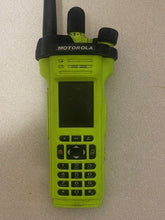 Load image into Gallery viewer, MOTOROLA APX 7000 XE Dual Band VHF 7-800 P25 TDMA Two Way Radio H49TGD9PW1AN

