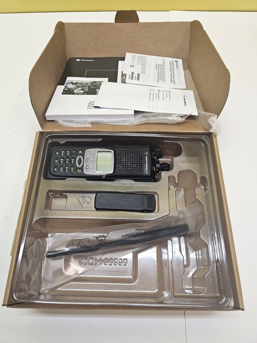 NEW IN BOX Motorola XTS5000 Model III 136-174 MHz VHF Two Way Radio H18KEH9PW7AN