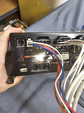 Load image into Gallery viewer, Code 3 Z3 Controller w Wire Harness Control Head and Mic
