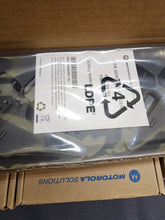 Load image into Gallery viewer, 6 NEW IN BOX Motorola DTR700 DTS150NBDLAA 900Mhz Two Way Radio w Six Bank Charge
