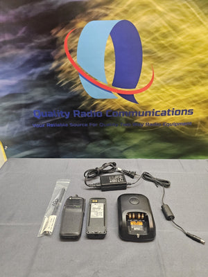 Motorola MOTOTRBO XPR6350 136-174 MHz VHF Two Way Radio w Charger AAH55JDC9LA1AN