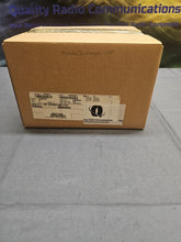 Load image into Gallery viewer, NEW in Box Motorola RLN5869C Minitor V  UHF Pager Amplified Charger Kit RLN5706A
