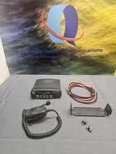 Load image into Gallery viewer, Motorola CDM1550 LS 136-174 MHz 40 Watt VHF Two Way Radio AAM25KKF9DU6AN w Mic
