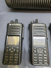 Load image into Gallery viewer, Lot of 6 Motorola MotoTRBO XPR7550 UHF 403-512 MHz Two Way Radio AAH56RDN9KA1AN
