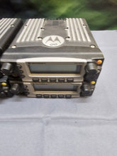 Load image into Gallery viewer, 4 Motorola XTL5000 Silver XTL Head 800 MHz P25 Two Way Radio M20URS9PW1AN
