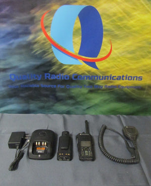 Motorola XPR7550e 403-512 MHz UHF Two Way Radio w Charger AAH56RDN9WA1AN