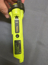 Load image into Gallery viewer, MOTOROLA APX7000 XE VHF 7-800 P25 TDMA Two Way Radio H49TGD9PW1AN Bad Display
