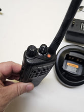 Load image into Gallery viewer, MOTOROLA HT750 136-174 MHz VHF 16ch TWO WAY RADIO AAH25KDC9AA3AN w Charger

