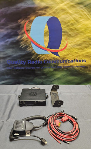 Motorola CM200d 403-470 MHz UHF Analog Two Way Radio AAM01QPC9JC1AN w Mic More