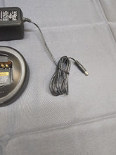 Load image into Gallery viewer, Motorola HT1250 403-470 MHz UHF Two Way Radio w Charger AAH25RDF9AA5AN
