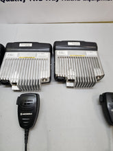 Load image into Gallery viewer, FOUR Motorola CDM1250 136-174 MHz VHF 25 Watt Two Way Radio AAM25KHD9AA2AN
