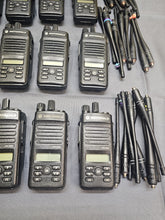 Load image into Gallery viewer, 40 Motorola MOTOTRBO XPR3500e 403-512 MHz UHF Two Way Radio AAH02RDH9VA7AN AMA
