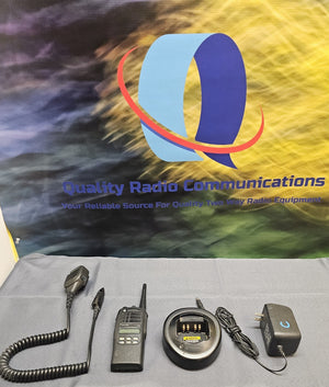 Motorola HT1250 403-470 MHz UHF Two Way Radio w Charger AAH25RDF9AA5AN